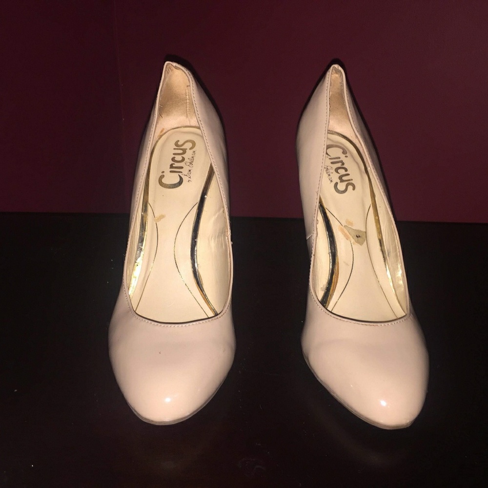 Shoes - Picture 2 of 3